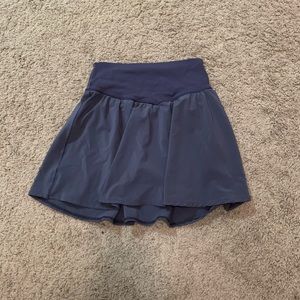 Aerie skort